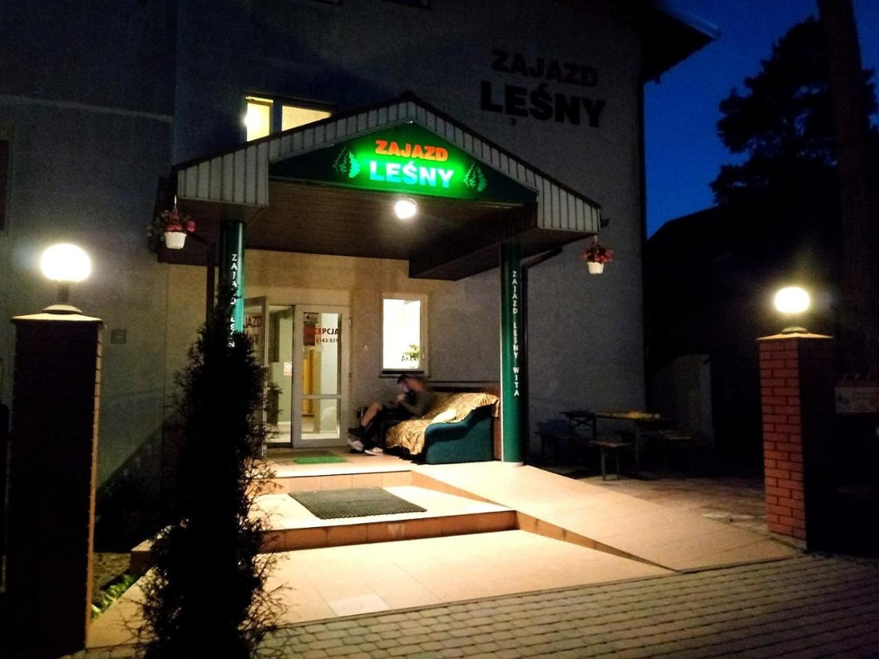 Zajazd Lesny Tuszyn Dış mekan fotoğraf